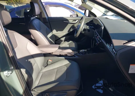 2025 Kia Niro Ev Wind z USA, uszkodzony, nr VIN KNDCR3L18S5138786